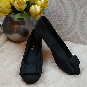 4/$20 Nina Black Satin Pumps w Ribbon accents 6